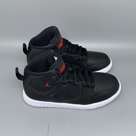 Jordan Access PS Black Gym Red Shoes AV7943-001 Kids Sz 13C